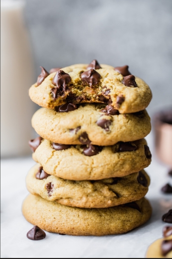 Chocolate chip cookie